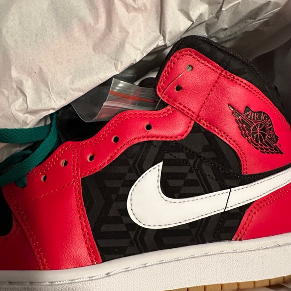 Jordan Other - Air jordan 1 mid se